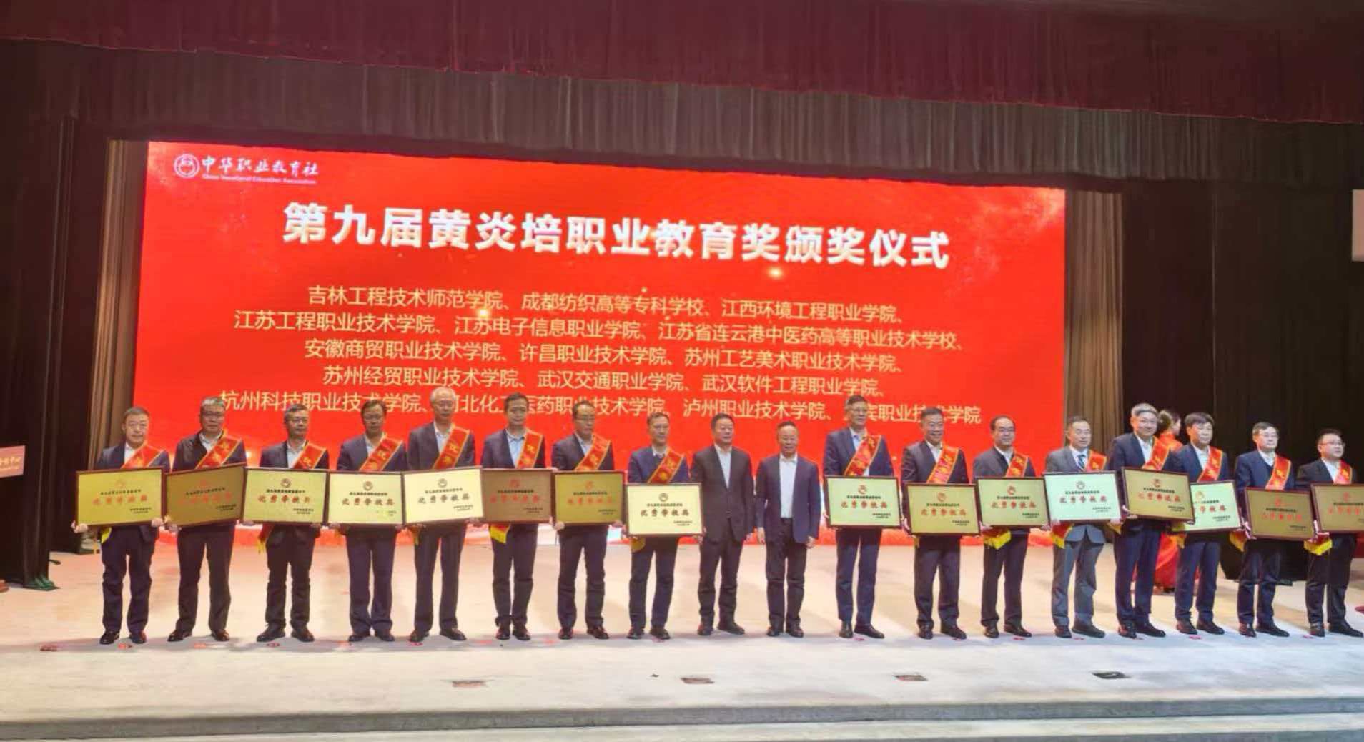 亚洲熟女乱色综合亚洲小说