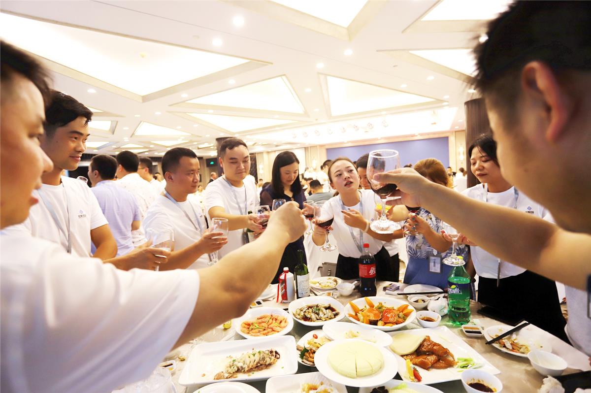 亚洲熟女乱色综合亚洲小说