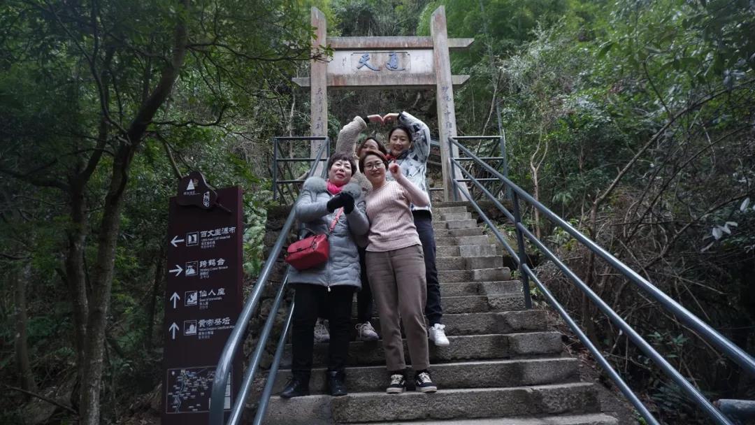 亚洲熟女乱色综合亚洲小说